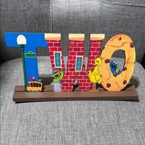 Like New Sesame Street Themed 'TWO' Wooden Sign Birthday Party Kids Toddler